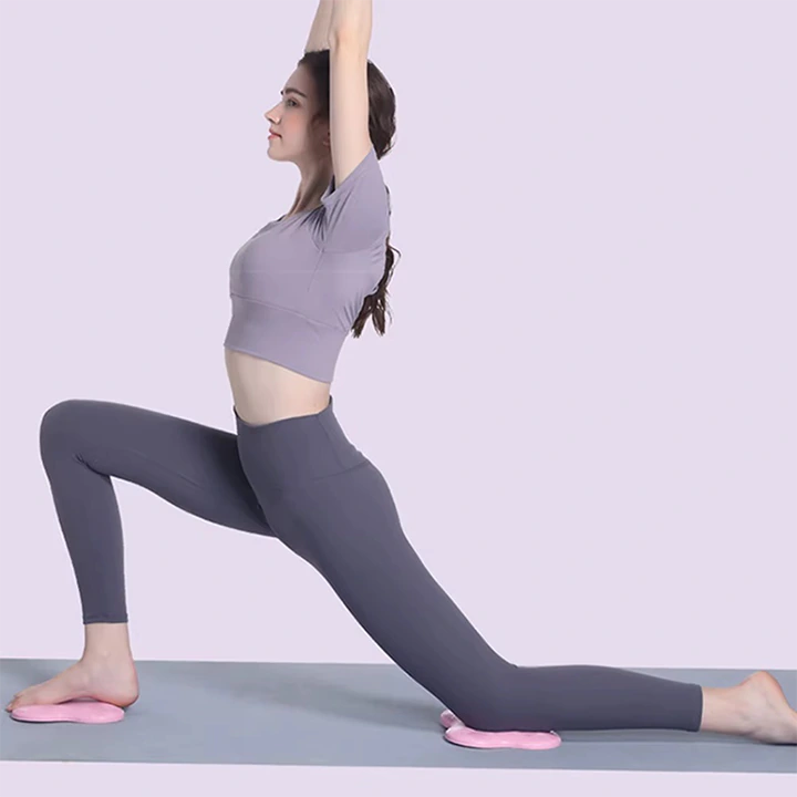 protege genou rose pour yoga